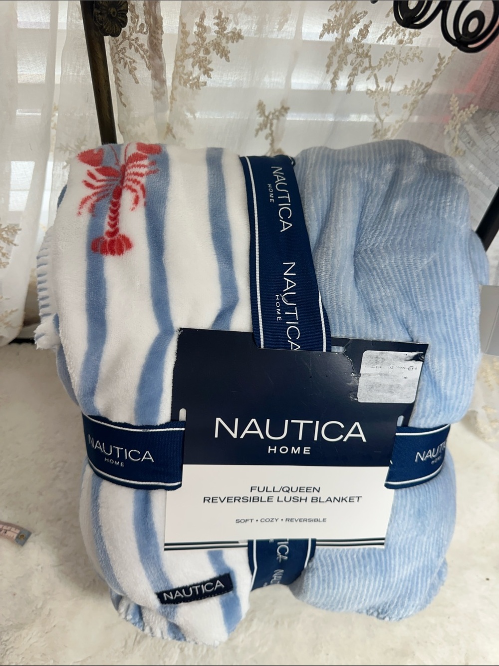 Nautica full/queen reversible lush blush and white with red lobster blanket